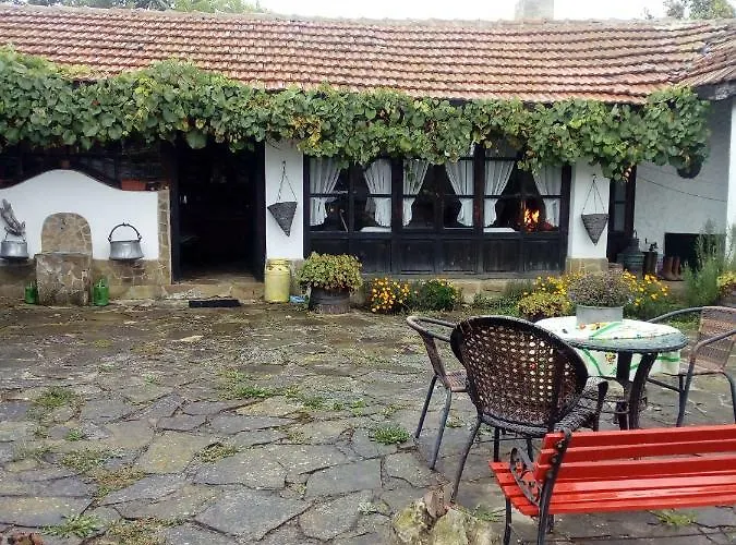 Srebren Rural House